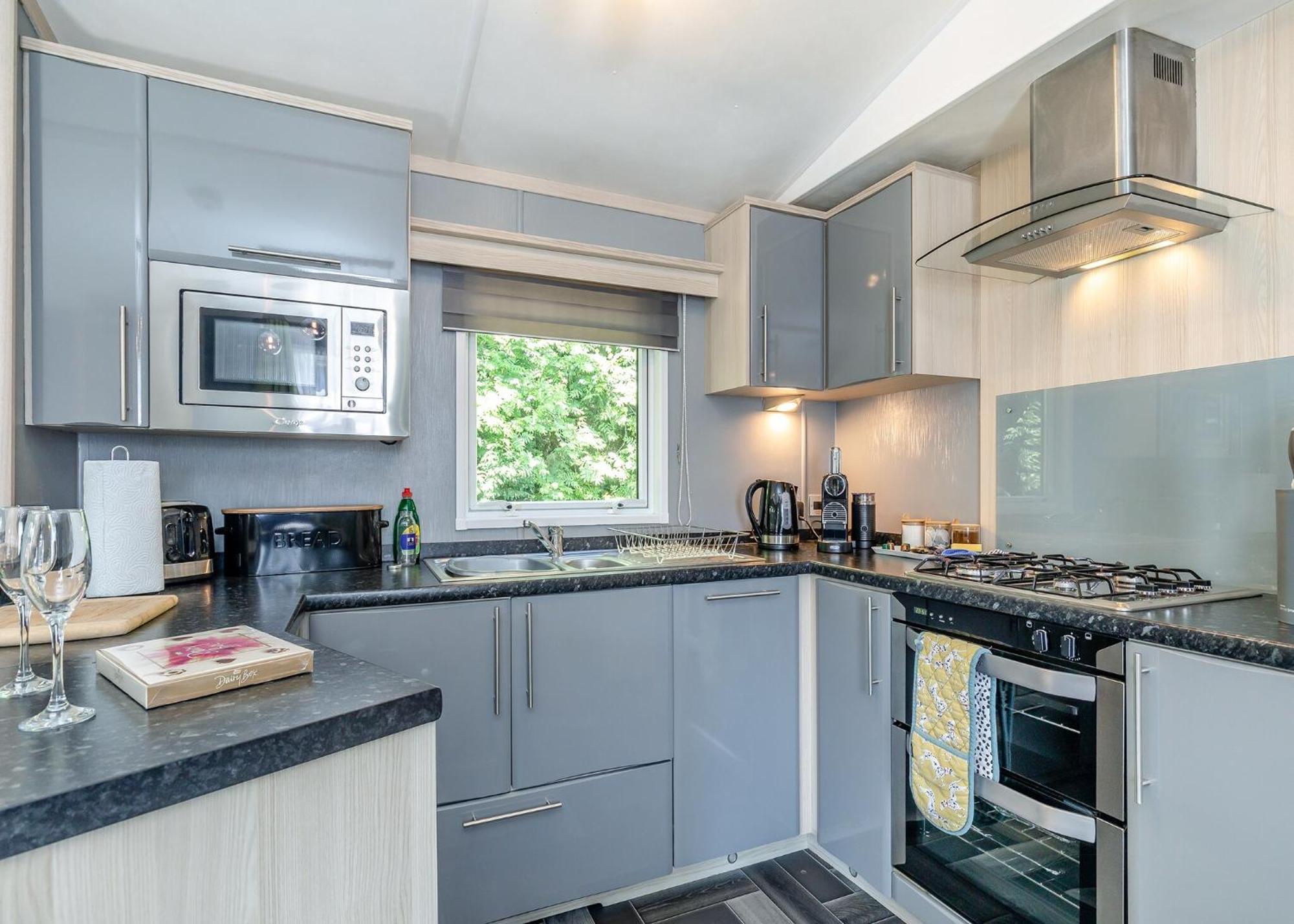Longnor Wood Holiday Park Εξωτερικό φωτογραφία