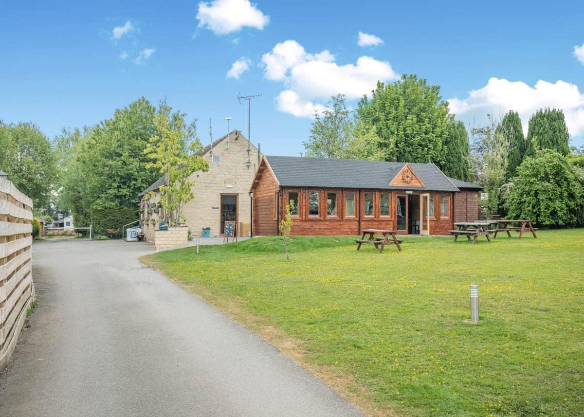 Longnor Wood Holiday Park Εξωτερικό φωτογραφία